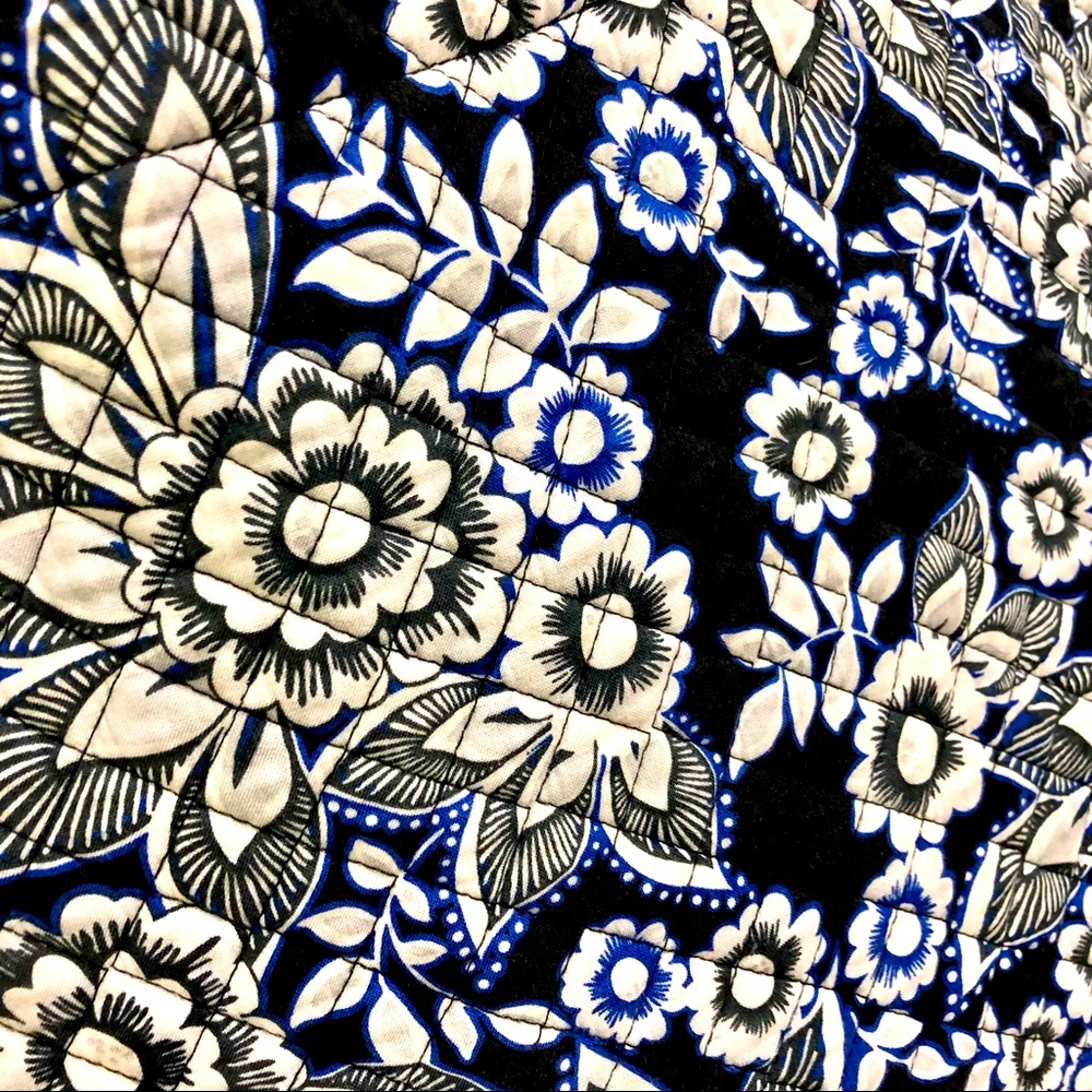 Large Vera Bradley Tote - Picture 12 of 12